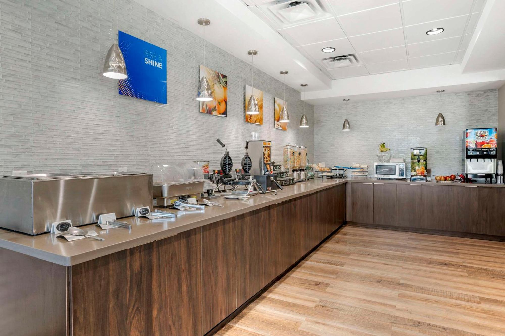 Comfort Inn & Suites Clarksville - Louisville North Εξωτερικό φωτογραφία