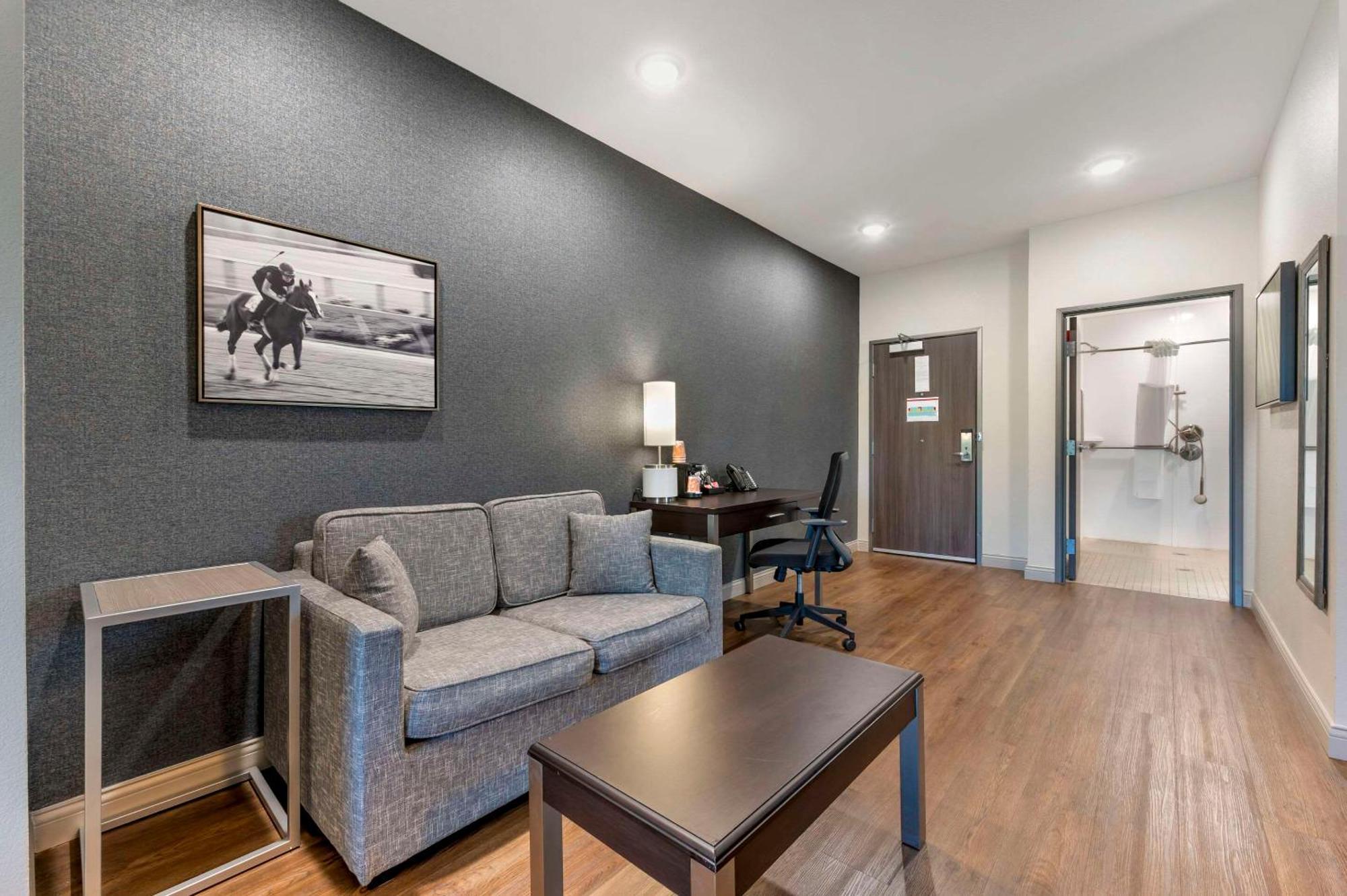 Comfort Inn & Suites Clarksville - Louisville North Εξωτερικό φωτογραφία